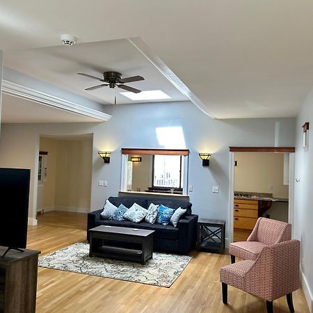 Spacious Medford Gem Экстерьер фото