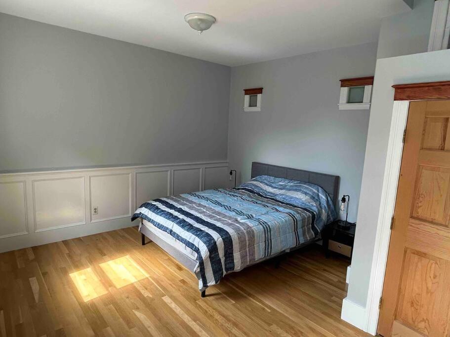 Spacious Medford Gem Экстерьер фото