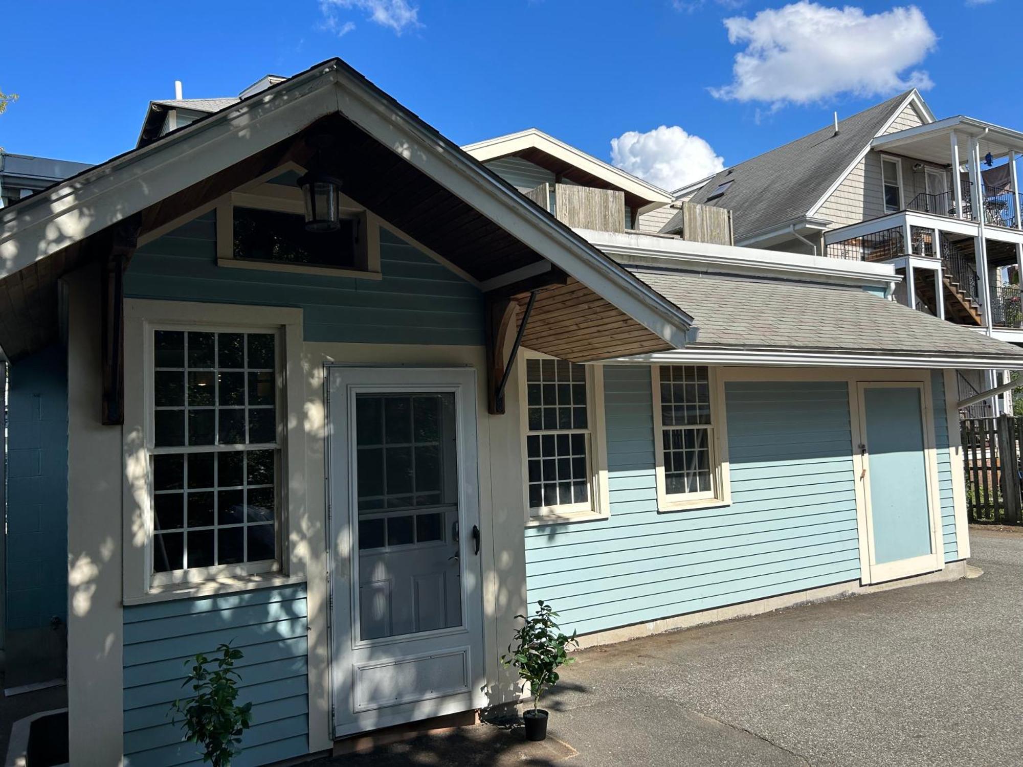 Spacious Medford Gem Экстерьер фото
