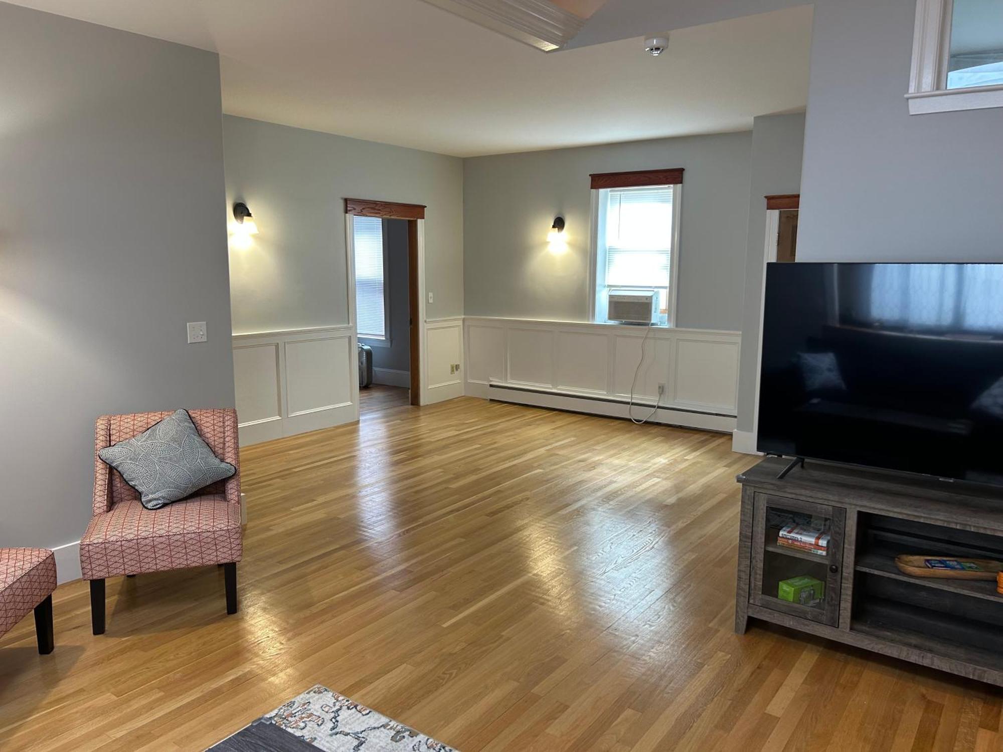 Spacious Medford Gem Экстерьер фото