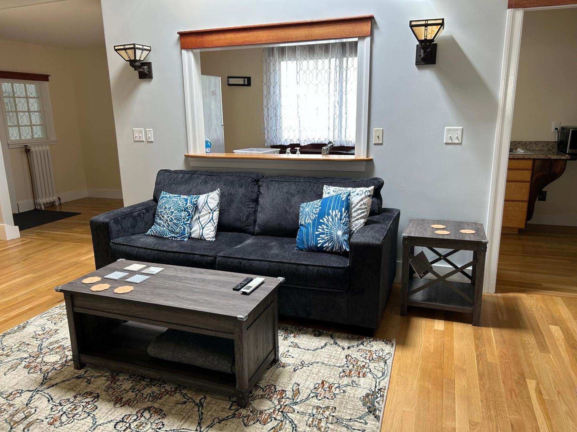 Spacious Medford Gem Экстерьер фото